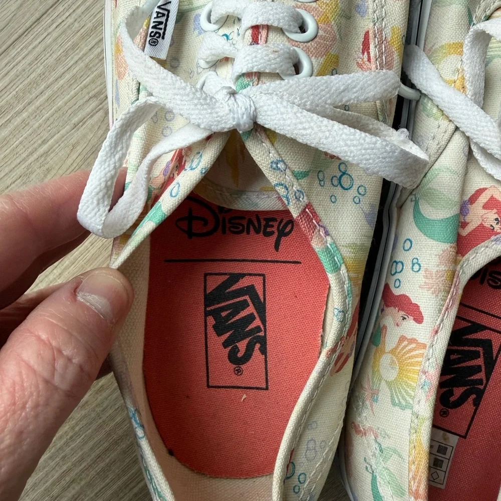 Vans RARE Little Mermaid Print - Picture 2 of 9
